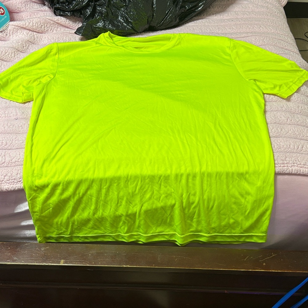 Vibrant Neon Green Men's Short Sleeve Tee